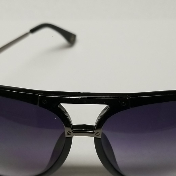 Michael Kors Sunglasses M2471S TAYLOR 001 Black - Picture 8 of 8